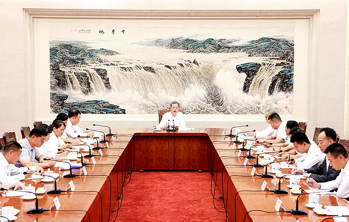 赵乐际同全国人大常委会会议列席代表座谈