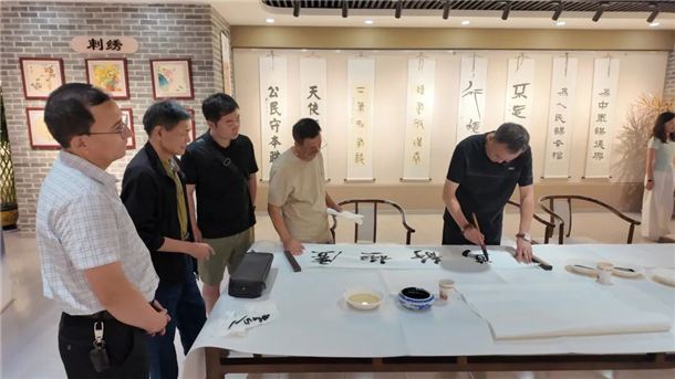 图片3 图片3