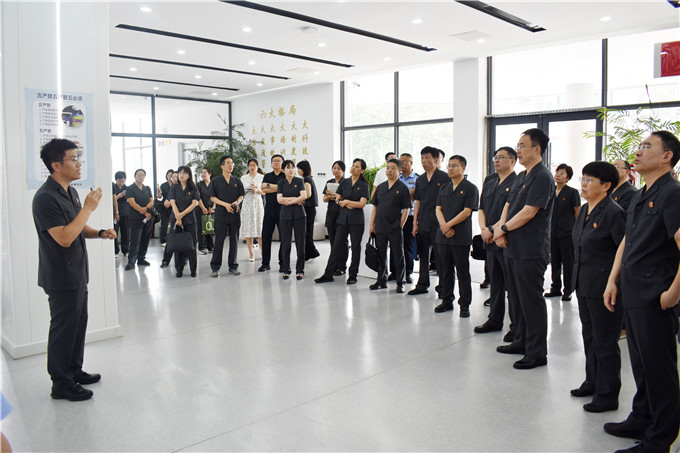 图三 图三