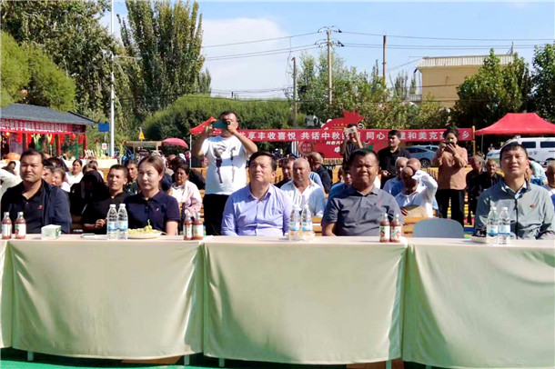 克孜勒乡开展“共享丰收喜悦，共话中秋团圆，同心共建和美克孜勒乡”丰收节主题活动。